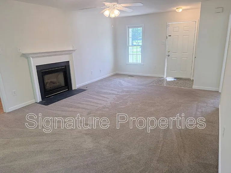 12521 Hillgate Ln — Photo 7