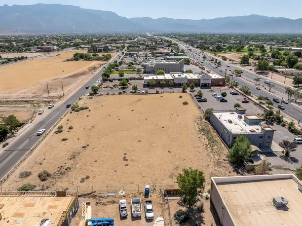 7050 Holly Ave NE, Albuquerque, NM 87113