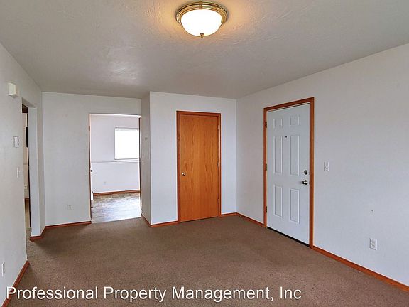 3rd image of 2405 Leo Ave APT D