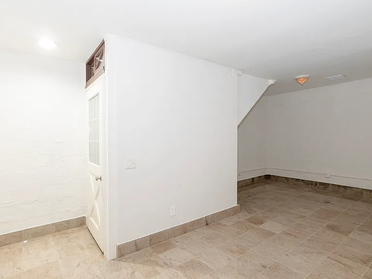 1014 N Gardner St #1015 — Photo 51