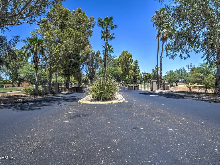 7910 E Cholla St — Photo 19