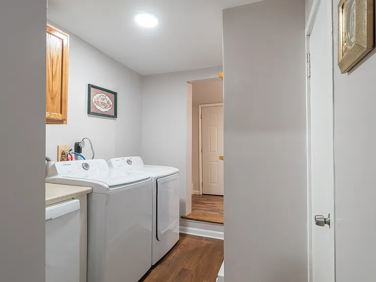 658 Atlantic St — Photo 17