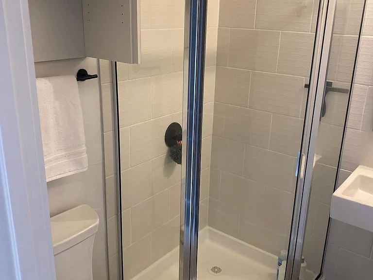 3rd Bedroom bathroom