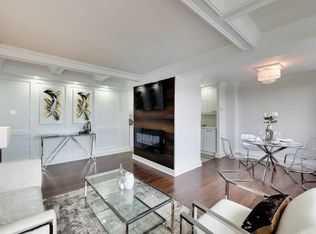 100 Leeward Glenway, Toronto, ON M3C2Z1