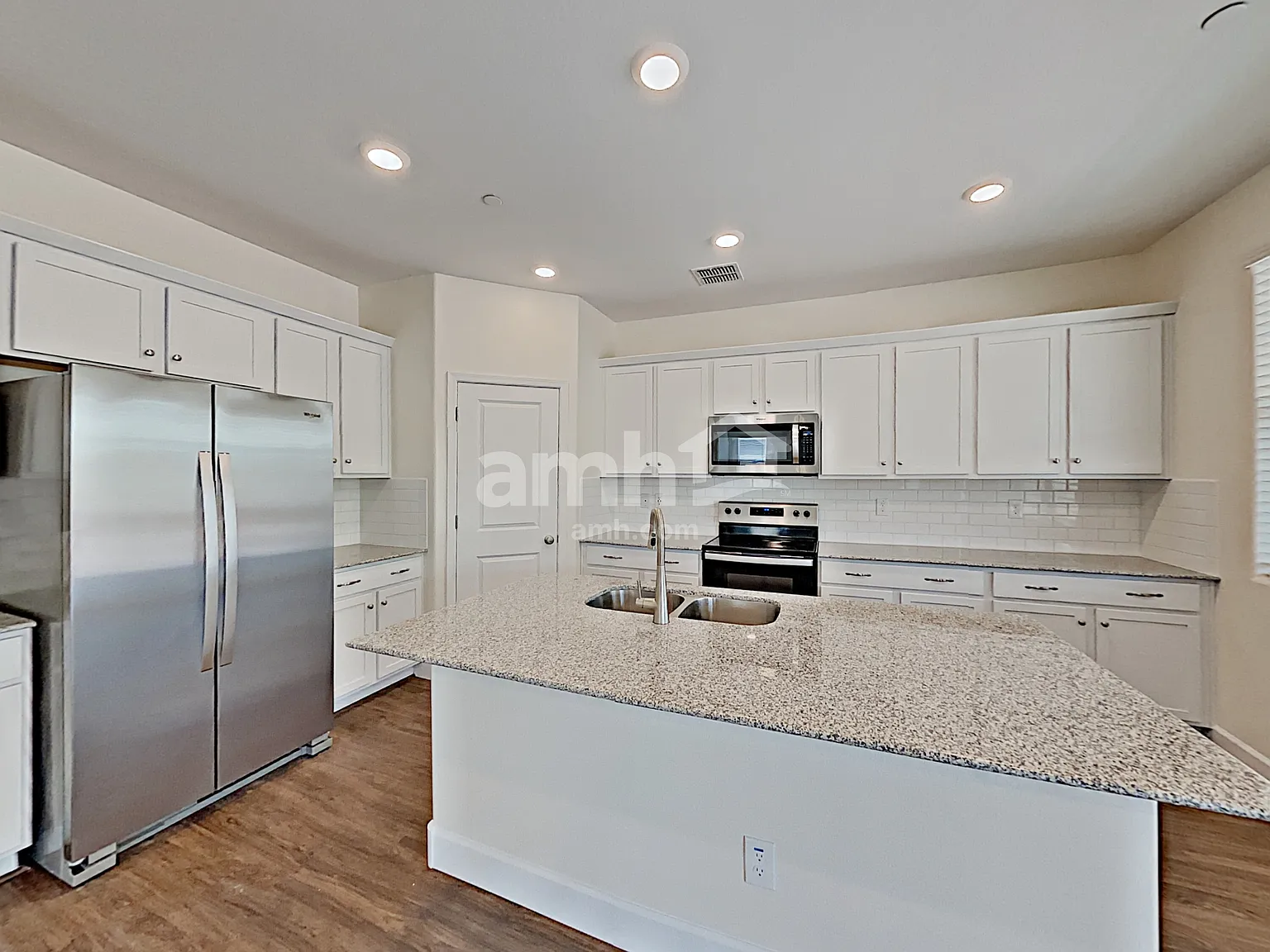 4 bed, 3.0 bath, 2273 sqft, $2,790 — Photo 2