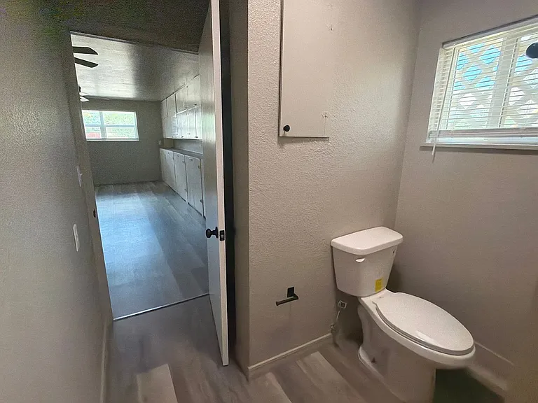 916 W Plains Ave — Photo 15