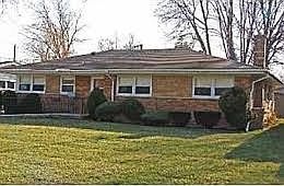 2nd image of 2743 Wilmette Ave