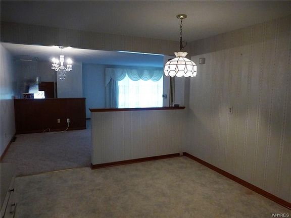4th image of 98 N Transit Hill Dr