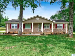 367 Pine Lake Dr, Harvest, AL 35749
