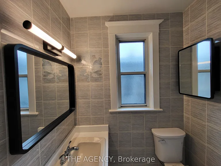 613 Delaware Ave N #UPPER — Photo 18