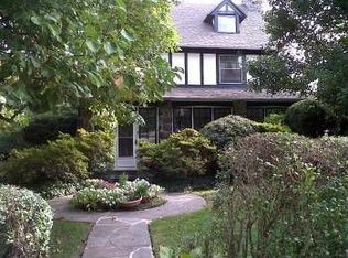 164 N Latchs Ln, Bala Cynwyd, PA 19004