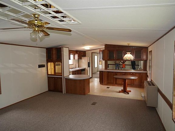 4th image of 427 White Oak Ave