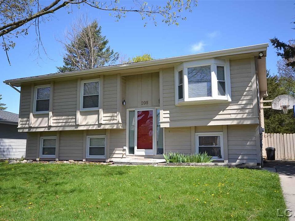 1st image of 208 S Colebrook Dr