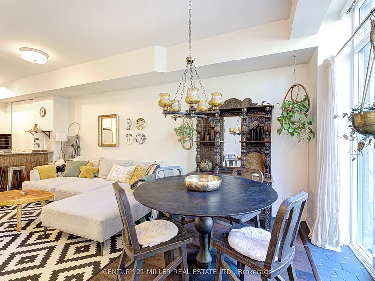 15 Valhalla Inn Rd #Townhouse 10 — Photo 4