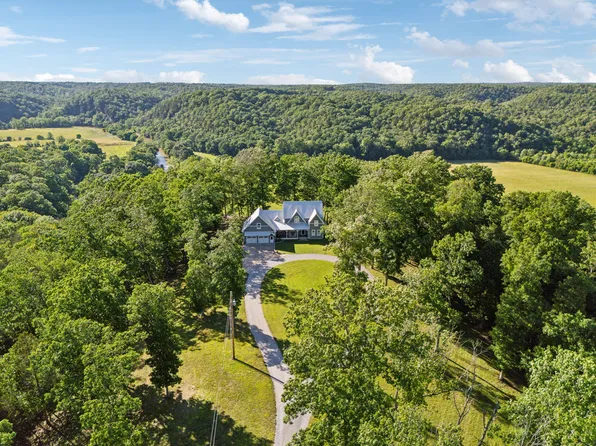 1606 Nosegay Rd, White Bluff, TN 37187