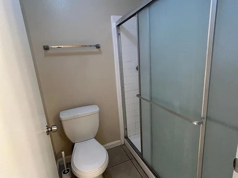 2104 Sharon Way — Photo 17