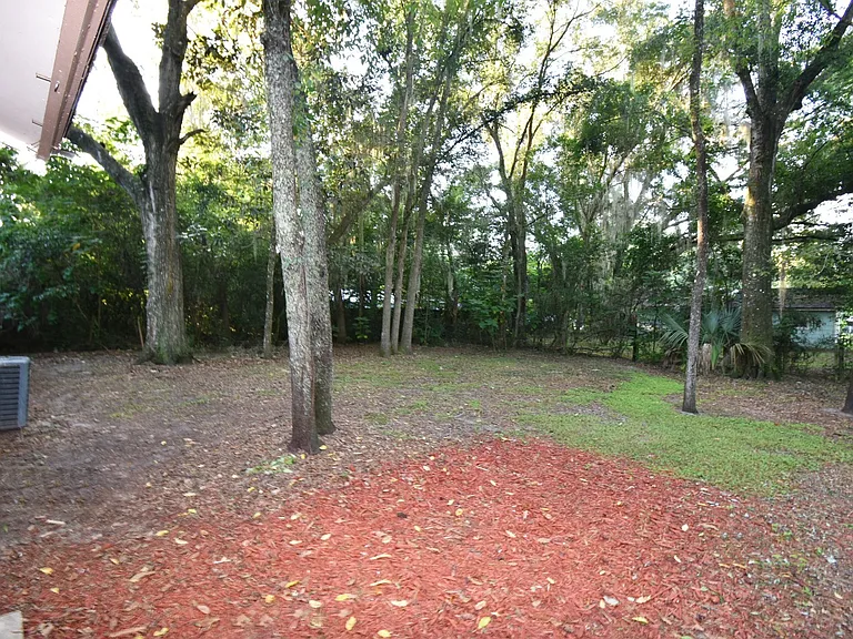 2035 NW 33rd Ave — Photo 16