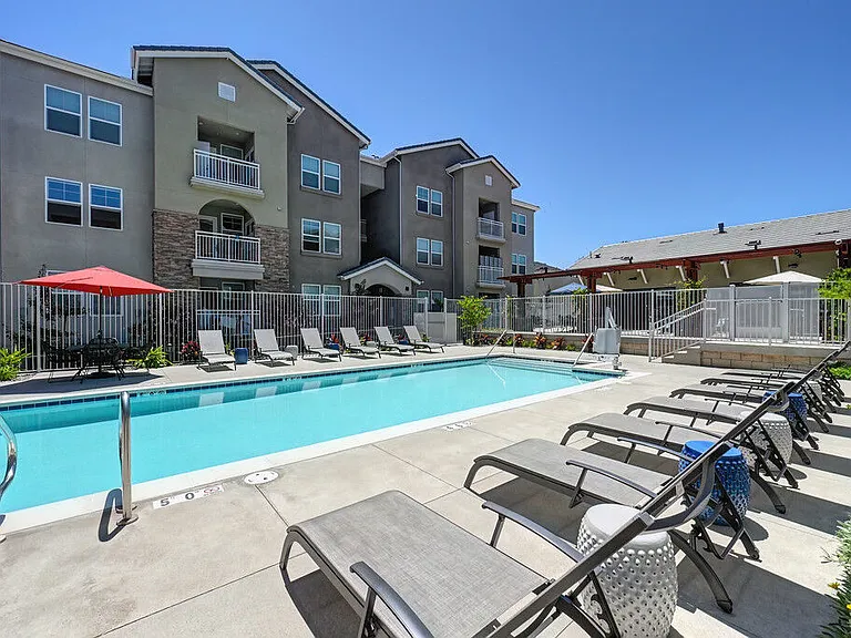 Vela Apartments — Photo 29