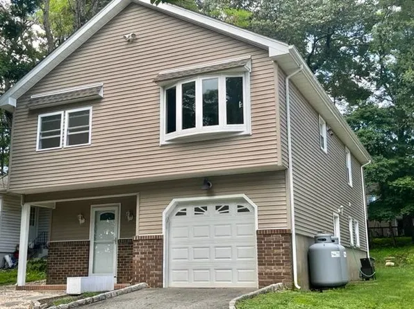 521 Davsel Rd, Landing, NJ 07850