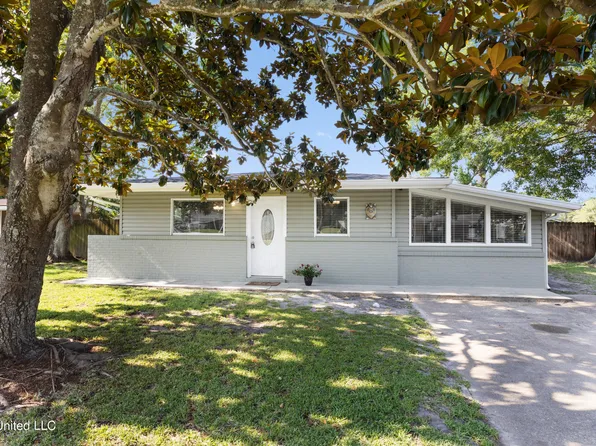 2616 Wilson Ave, Pascagoula, MS 39567