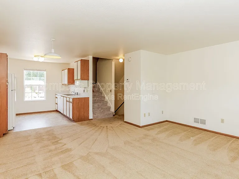 Hightree Townhomes — Photo 25