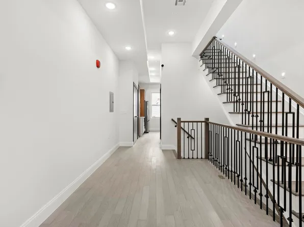 133 Clifton Place image 5 of 20