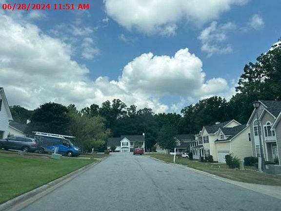 Exterior Neighborhood (street photo)