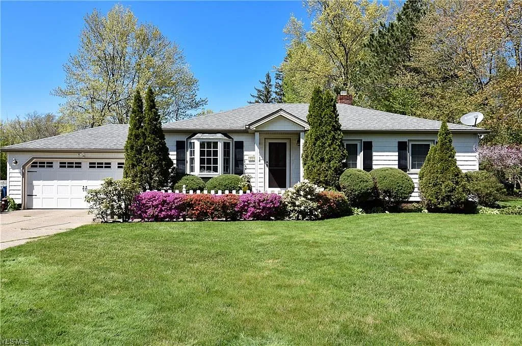 30916 Bexley Dr photo 1