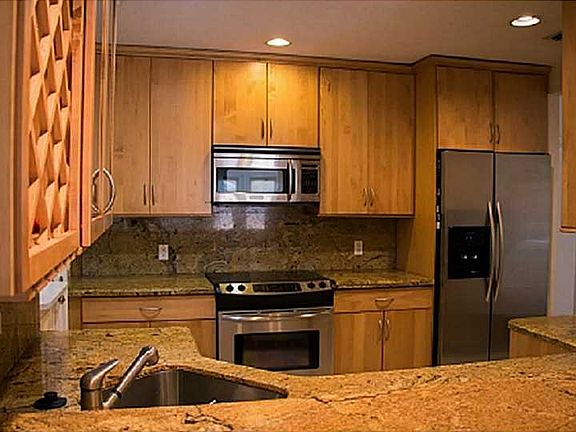 4th image of 1448 Se 13th Street
