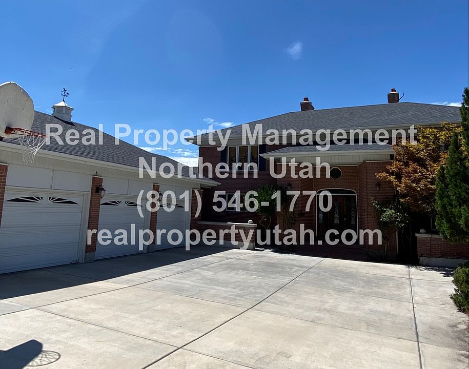 1st image of 986 E Oakwood Dr