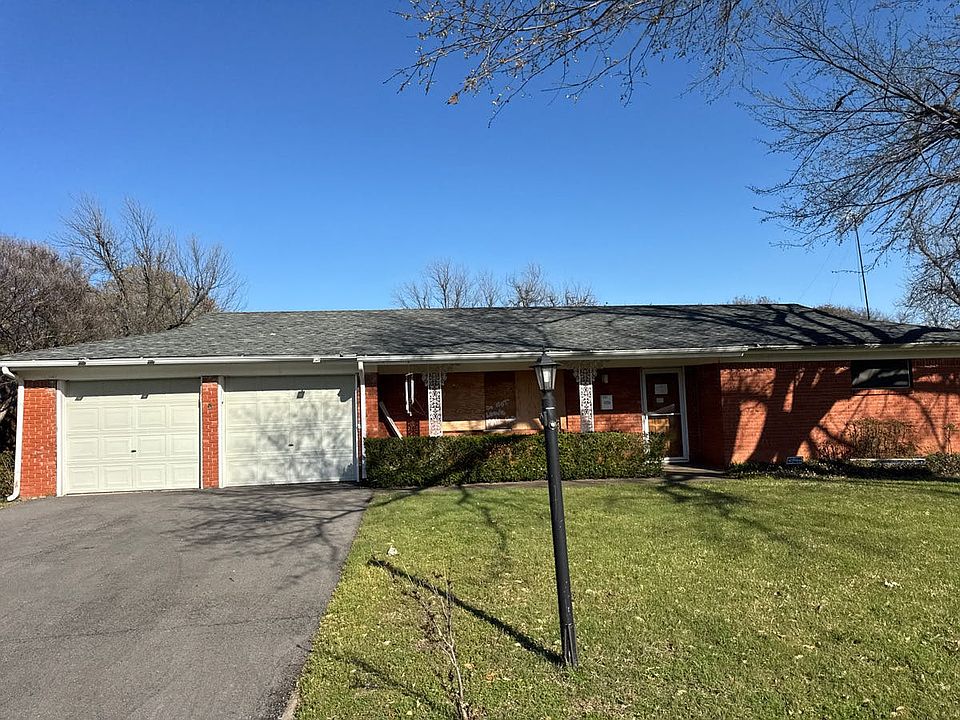1st image of 1613 Montclair Dr