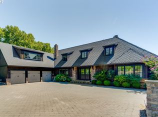 2160 Childs Rd, Lake Oswego, OR 97034