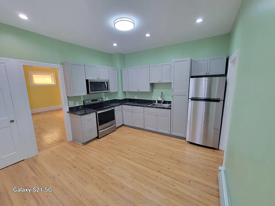 602 E High St #1R