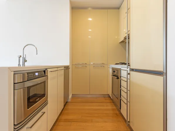 11-02 49th Avenue image 5 of 12