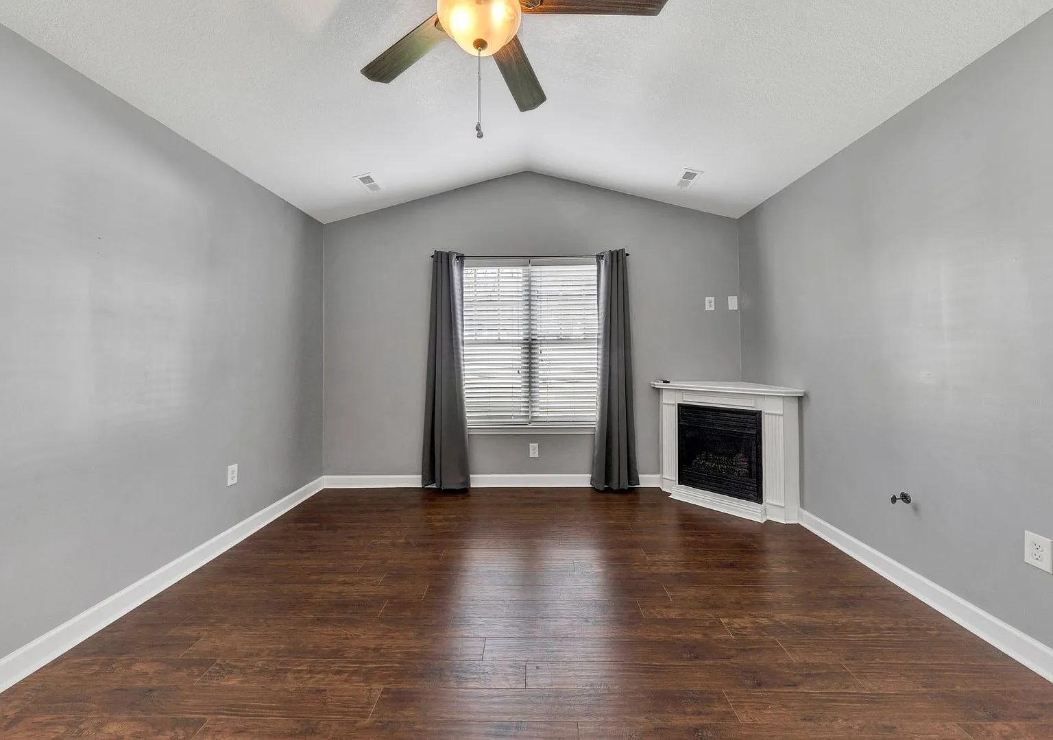 One-Level-Living near Vinton — Photo 4