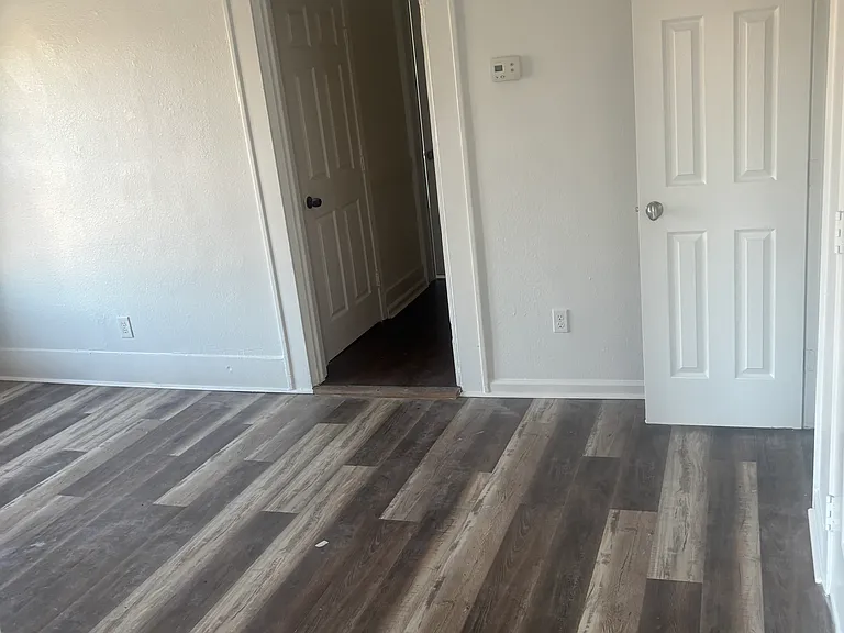 422 N Marsalis Ave #4 — Photo 15