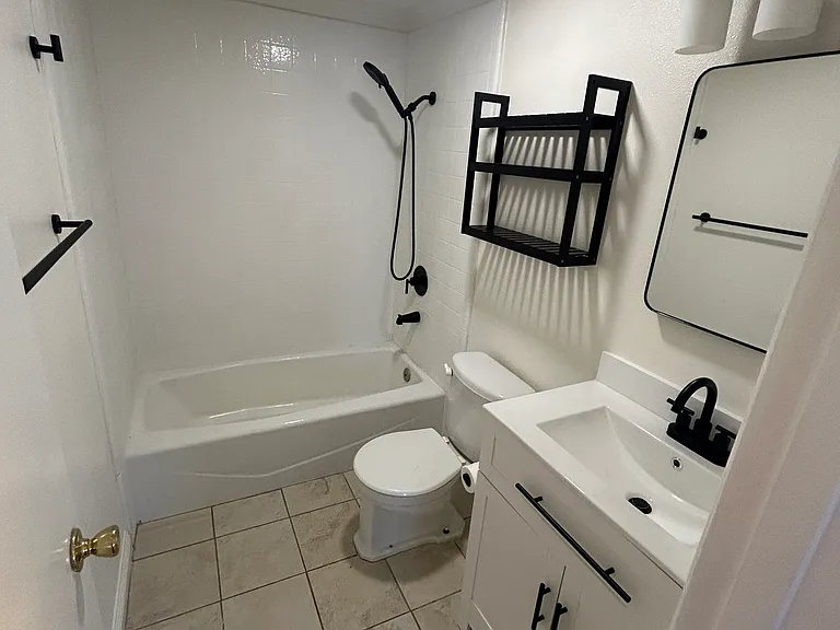 1540 Elm Ave #A — Photo 6