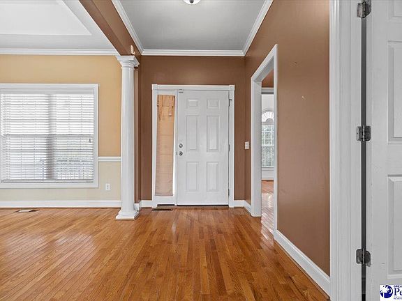 2nd image of 1443 Nottingham Dr