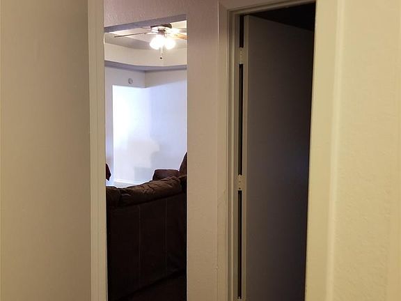 3rd image of 2305 Meadow Ln #2