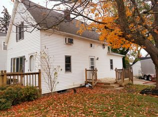 1379 W Genesee St, Lapeer, MI
