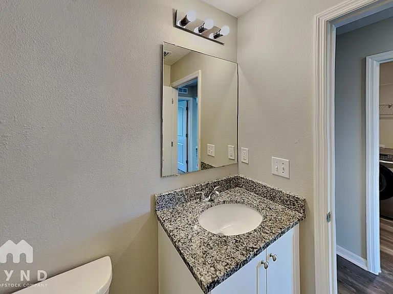 320 Daffodil Ln — Photo 21