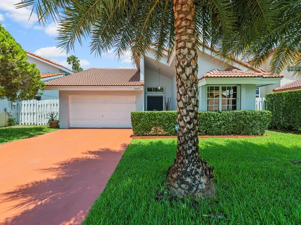 18827 NW 82nd Pl, Hialeah, FL 33015