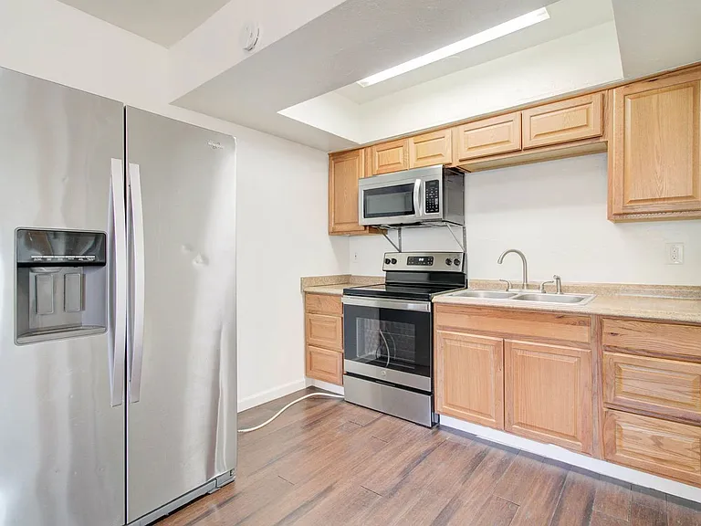 1501 E Roosevelt St #2 — Photo 13