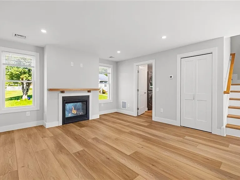 51 Pine St — Photo 4