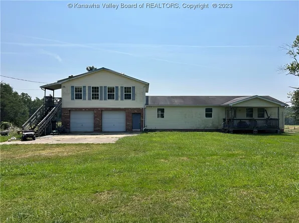3678 Steele Ridge Rd, Red House, WV 25168