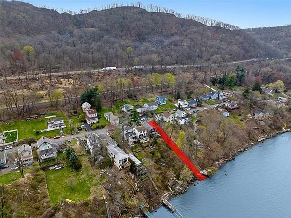 4th image of 30 Riverside Avenue