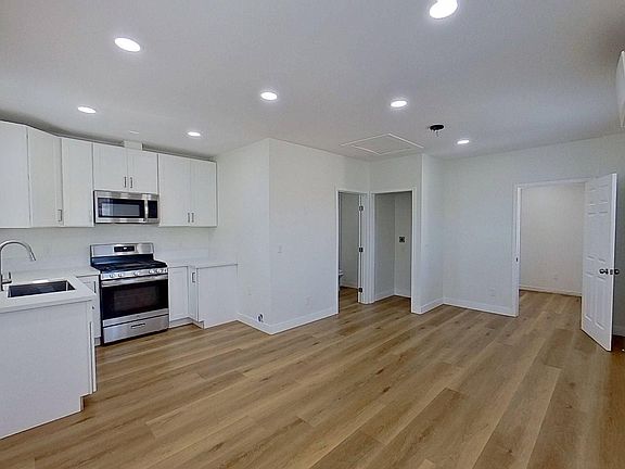 5th image of 5924 Whitewood Ave