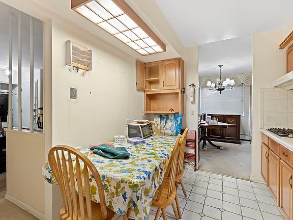 4th image of 7227 N Ridge Blvd APT 1A