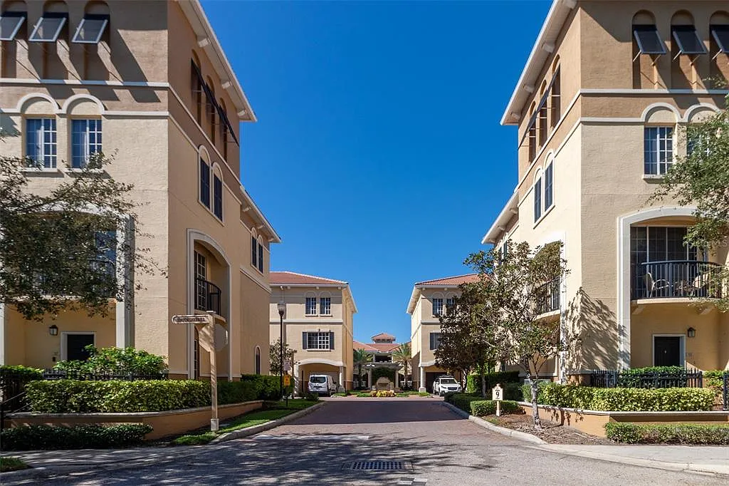 Building Photo - 135 Grand Beach Pl