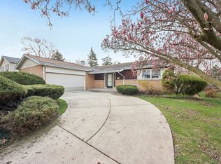 817 Belair Dr, Darien, IL
